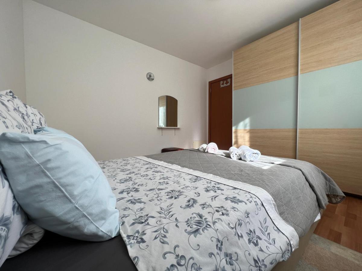 Appartement Apartman Ruza à Pula Extérieur photo